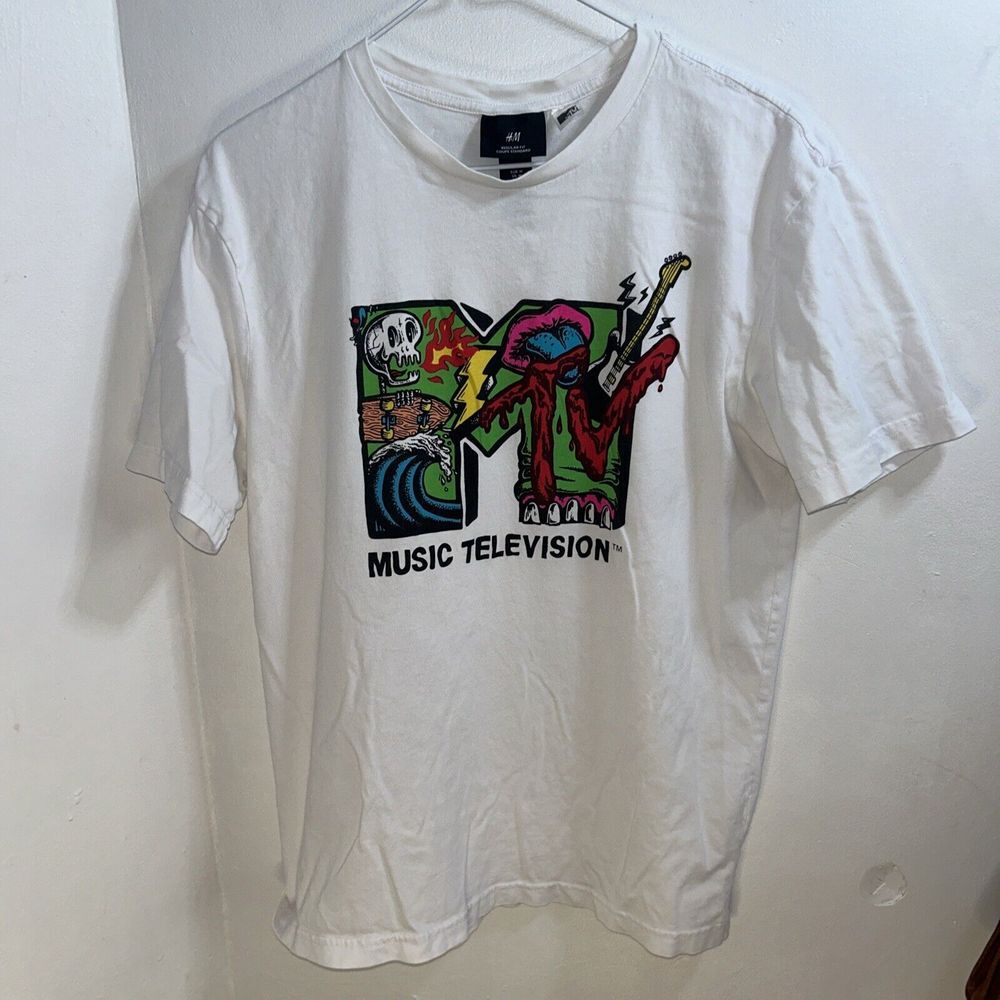 H&M "MTV Music Television" Colorful Graphic on white T-Shirt Adult M